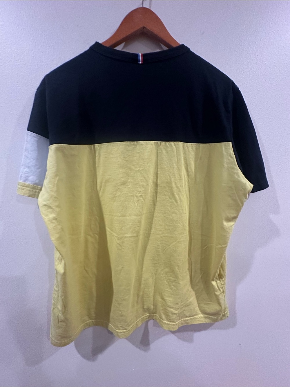 Le Coq Sportif Black, White & Yellow Colorblock Men’s Tee - Picture 3 of 7